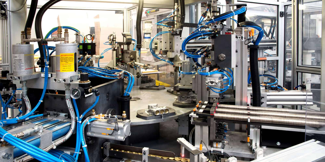 Servo vs Stepper Motors: CNC Selection Guide